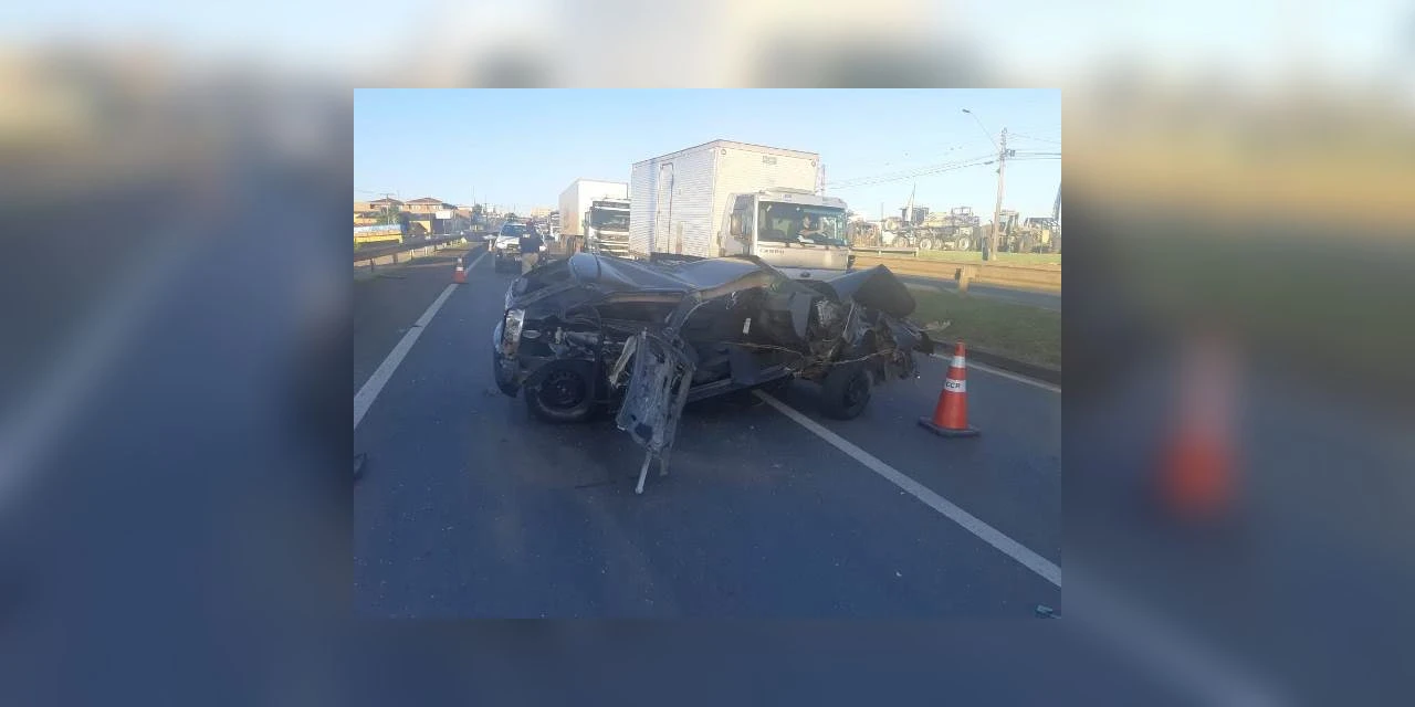 PRF atende colisão lateral seguido de capotamento de automóvel em PG.