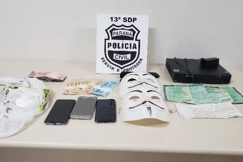 Mulher é presa por tráfico de drogas durante operação policial