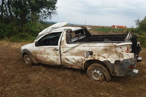 Capotamento de veiculo deixa uma vitima com ferimentos em Tibagi