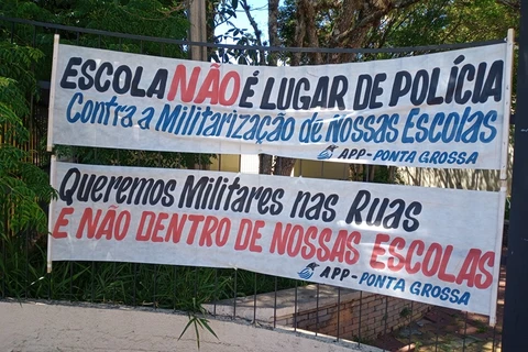 Sindicatos entram na justiça contra escolas cívico-militares