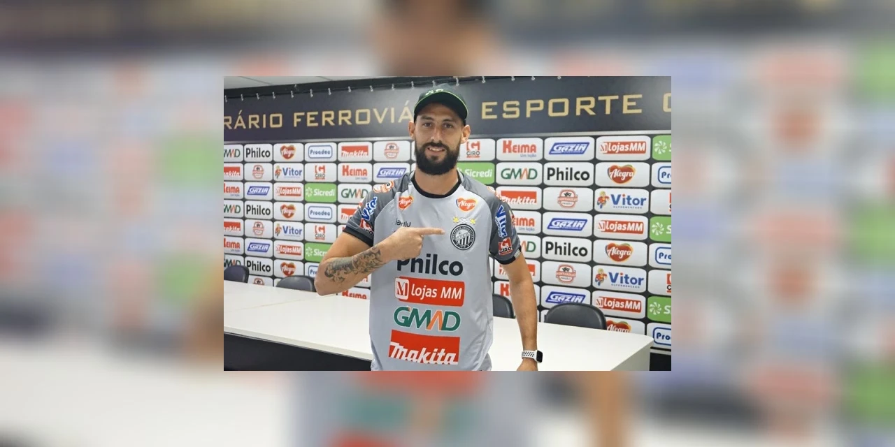 Goleiro Martín Rodríguez se apresenta em Vila Oficinas