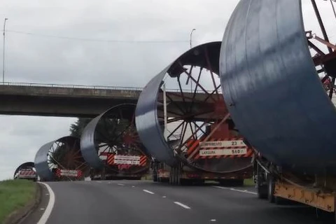 PRF realiza mais uma etapa de escolta de peças gigantes que passam por Ponta Grossa