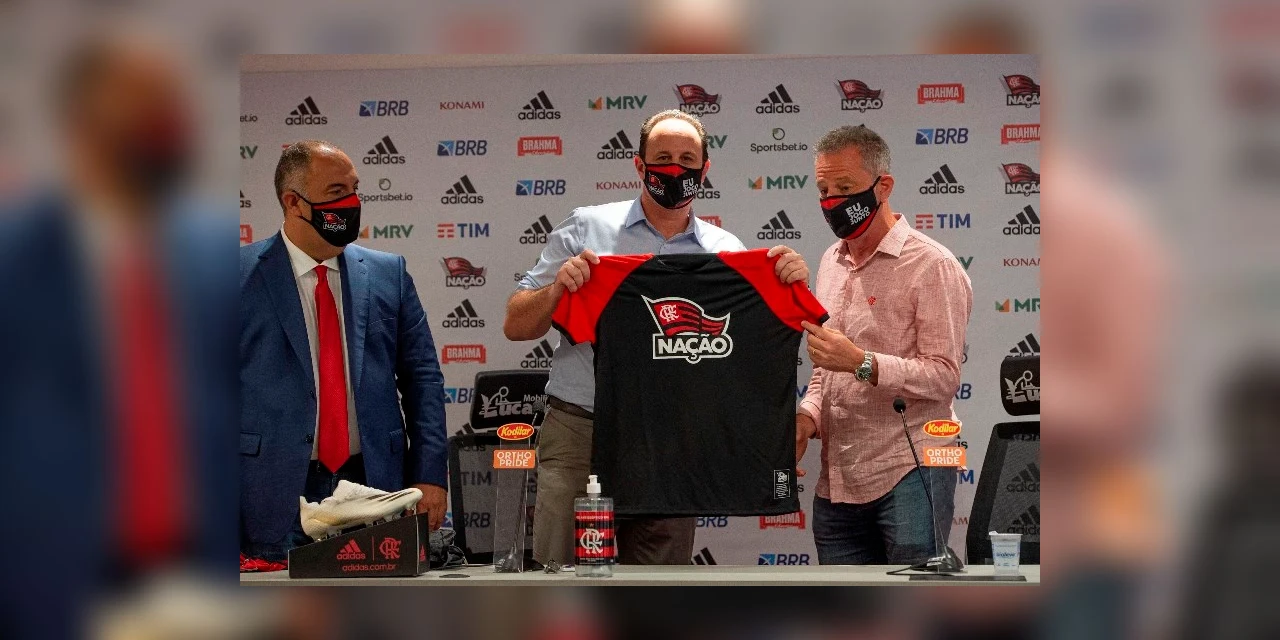 Rogério Ceni é apresentado no Ninho do Urubu