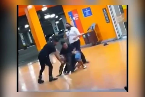 Homem negro é espancado e morto por seguranças do Carrefour, no RS