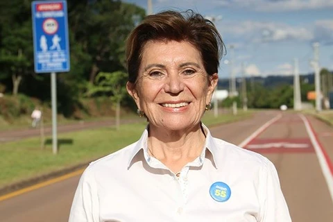 Professora Elizabeth assume liderança nas intenções de voto