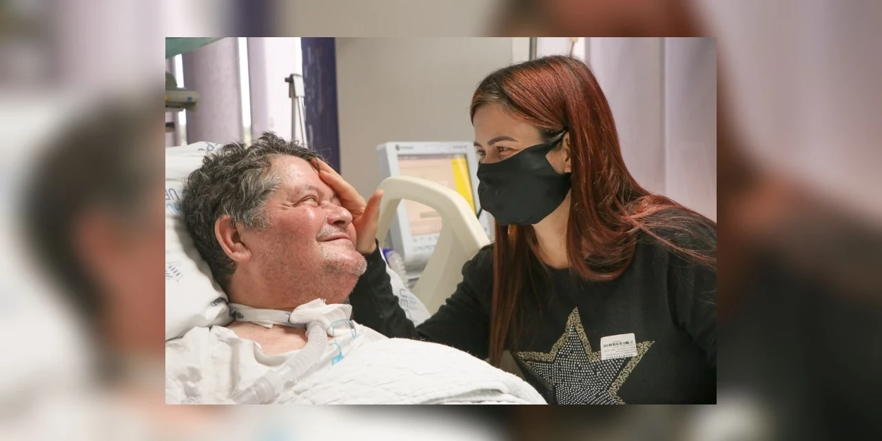 Paciente recebe alta após um ano de internamento na UTI do HU