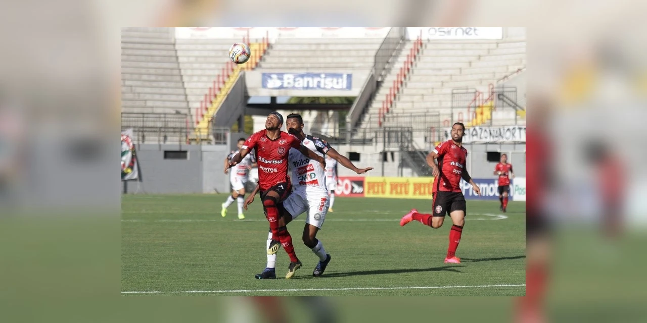 Em jogo sem emoção, Operário empata com o Brasil-RS em 0 a 0