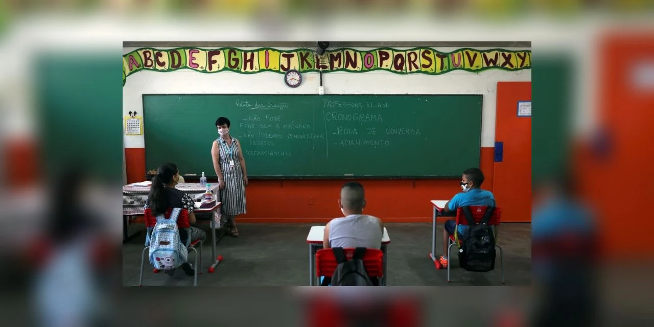 MEC autoriza aulas não presenciais até dezembro de 2021