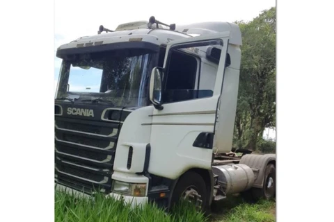 Caminhão roubado em Porto Amazonas é recuperado em PG