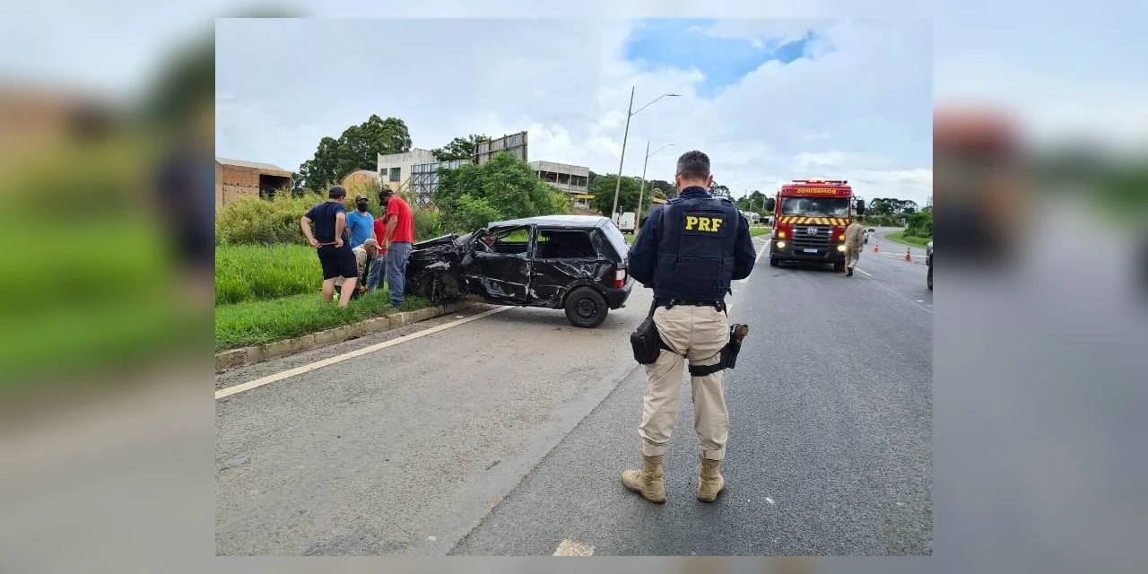 Casal fica gravemente ferido após acidente na Souza Naves