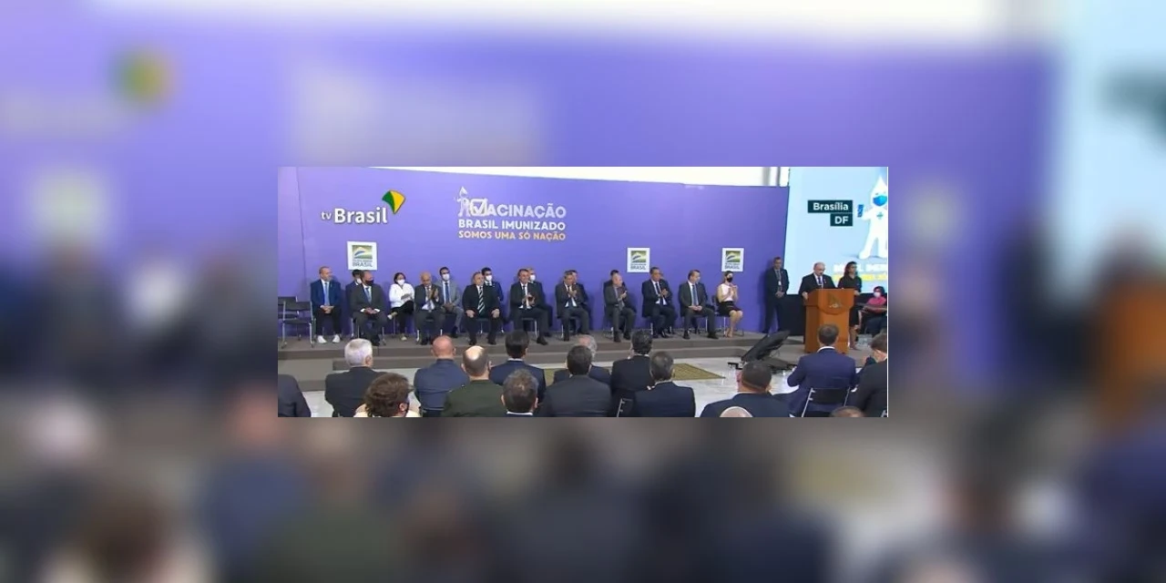 Ao vivo: Governo apresenta plano de vacinação contra covid-19