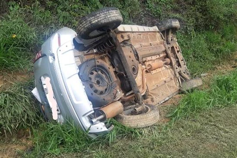 Criança na cadeirinha sai ilesa de acidente que deixou dois feridos