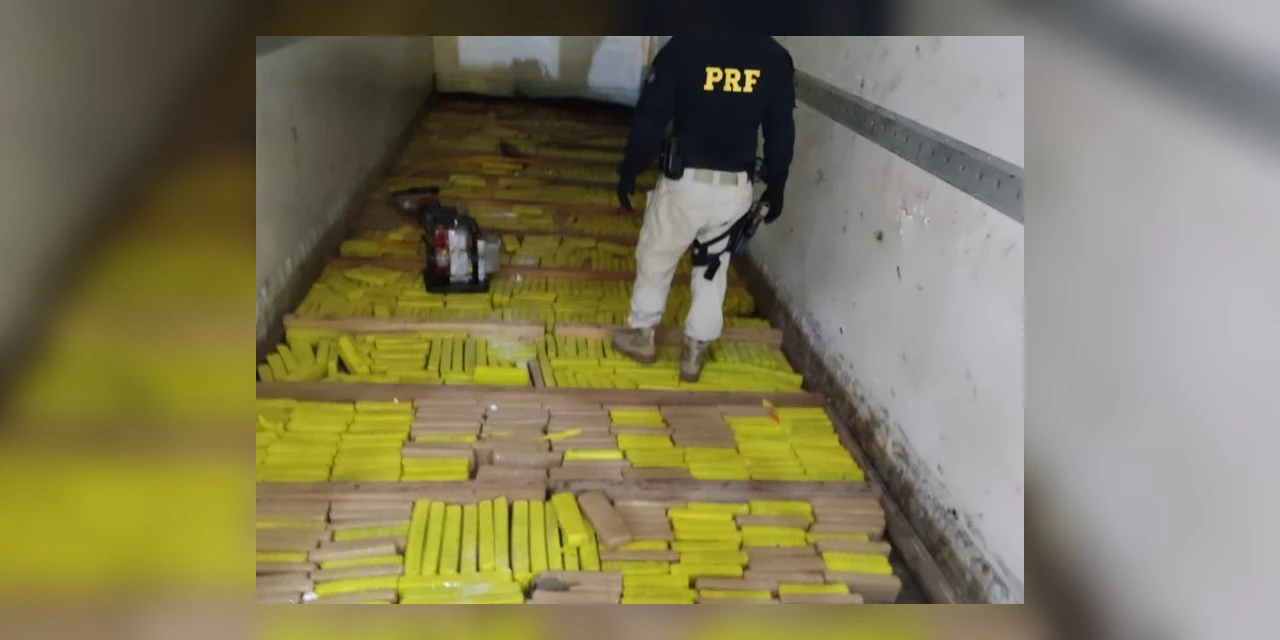 PRF apreende quase uma tonelada de maconha em caminhão frigorífico