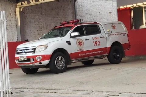 Criança é atendida pelo Samu após se afogar em máquina de lavar em Uvaia