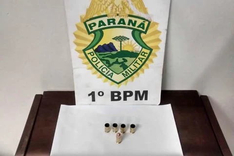 Casa é alvejada a tiros e veiculo queimado na Dalabona