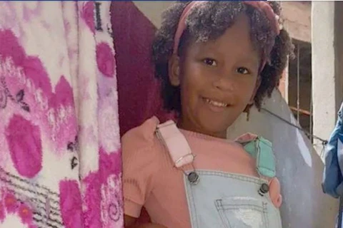 Menina é morta por bala perdida durante Réveillon no Rio