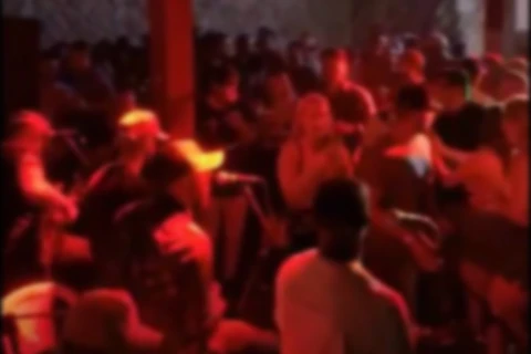 Polícia acaba com festa que reunia 150 pessoas no centro de PG