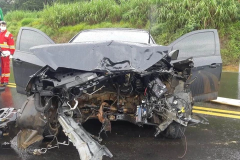 Quatro pessoas ficam  feridas após acidente em Fernandes Pinheiro