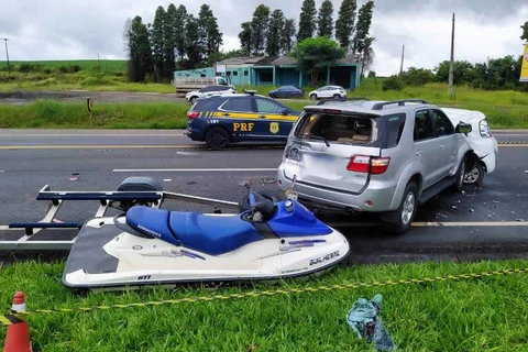 Acidente envolvendo 4 veículos faz 2 vitimas fatais em Palmeira