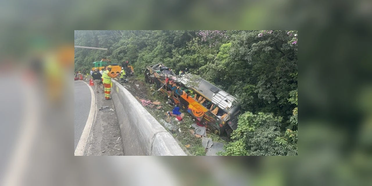 Sobe para 19 o número de mortos em acidente com ônibus, em Guaratuba