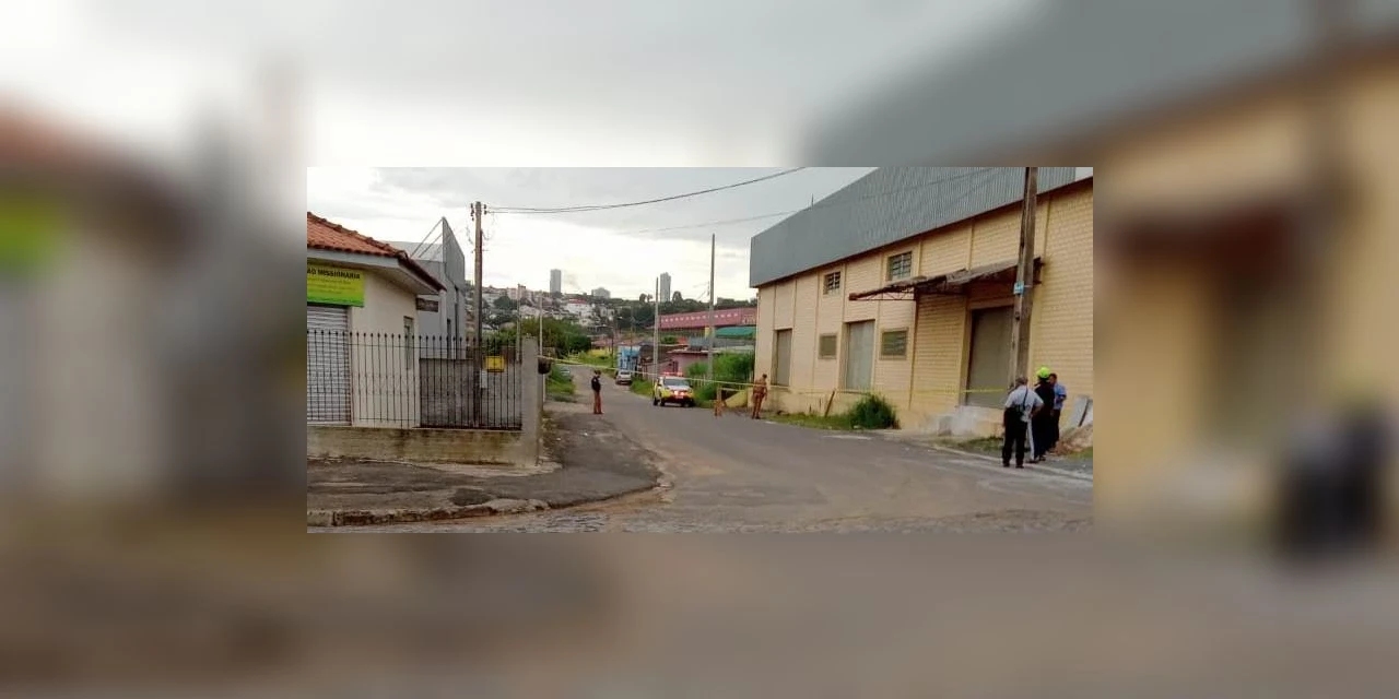 Homem é encontrado morto em calçada no Jardim Maracanã