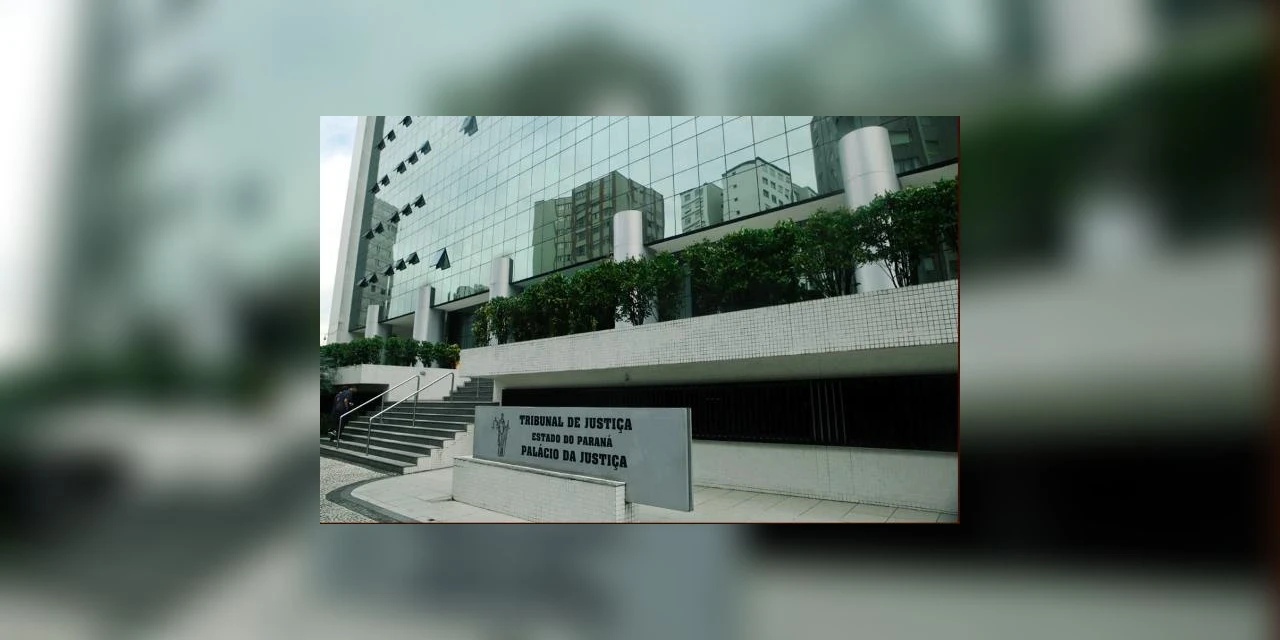 Justiça denuncia mulher que ofendeu homem transexual em shopping center