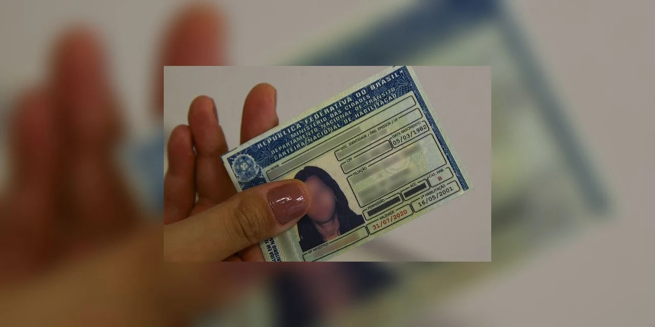 Detran alerta para golpe da CNH falsa vendida pela internet