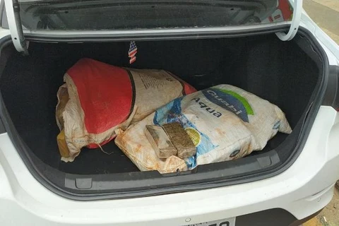 PRF apreende aproximadamente 100 Kg de maconha na Souza Naves