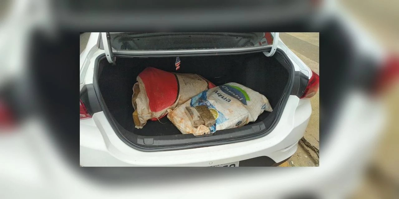 PRF apreende aproximadamente 100 Kg de maconha na Souza Naves