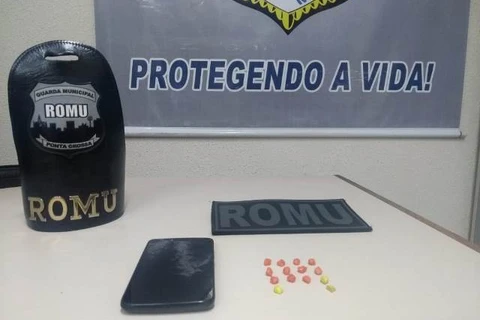 Guarda Municipal prende homem por tráfico de drogas durante Operação Praça Segura em PG