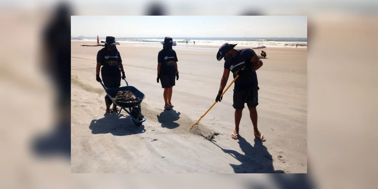 Mais de 500 toneladas de lixo são deixados por banhistas no Litoral Paranaense