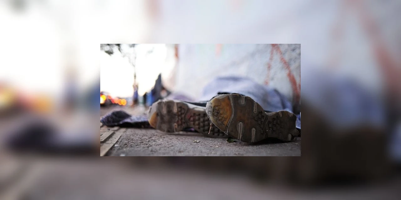 Morador de rua é queimado enquanto dormia em Ponta Grossa