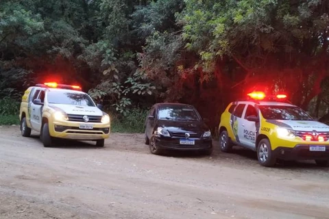 Veiculo tomado de assalto é recuperado pela PM em Castro