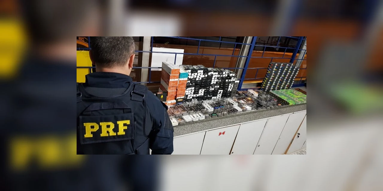 PRF apreende 408 cigarros eletrônicos de maconha líquida em Imbituva