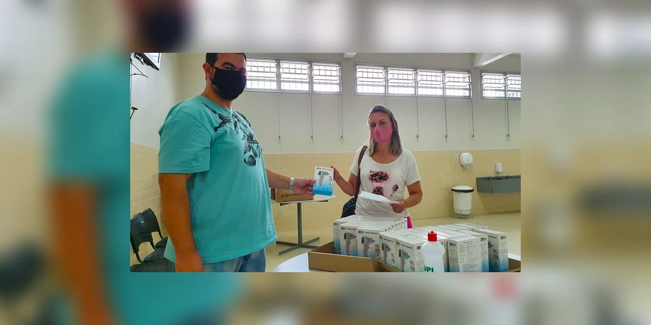 Educação entrega equipamentos de segurança para CMEIs e Escolas