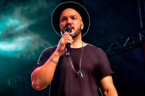 Belo é preso por show em escola pública do Rio durante a pandemia