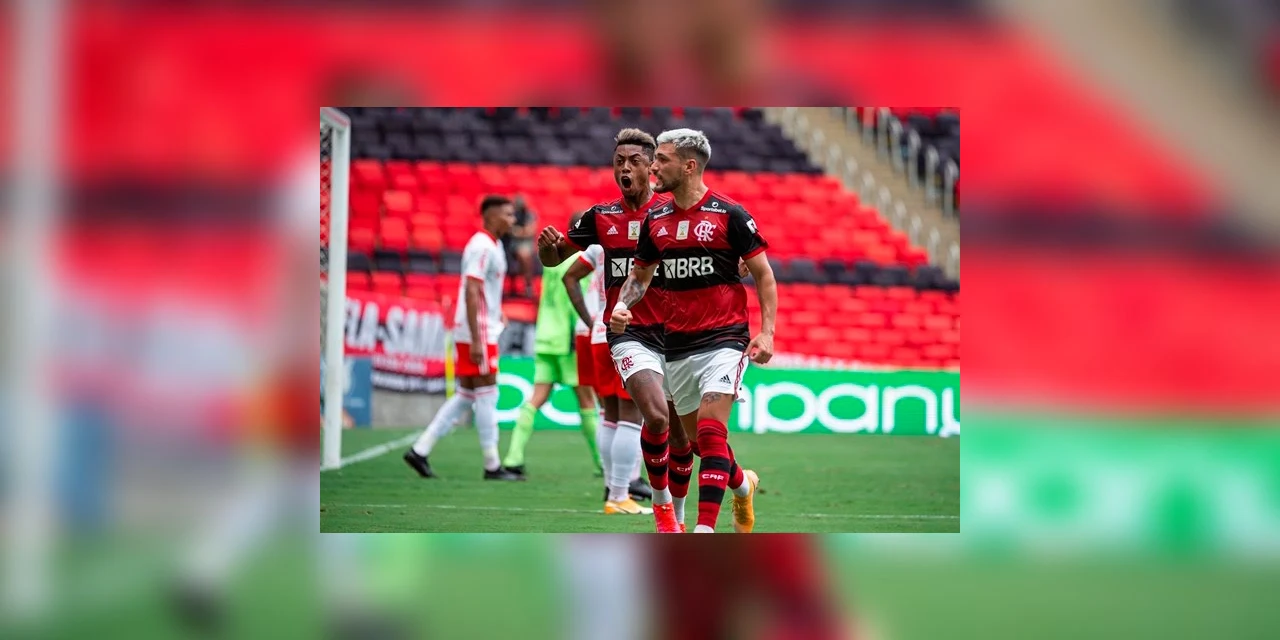 De virada, Mengão vence o Internacional por 2 a 1 e assume a liderança do Brasileirão