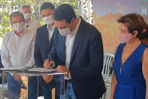 Governador assina ordem de serviço para construção do Condomínio do Idoso em PG