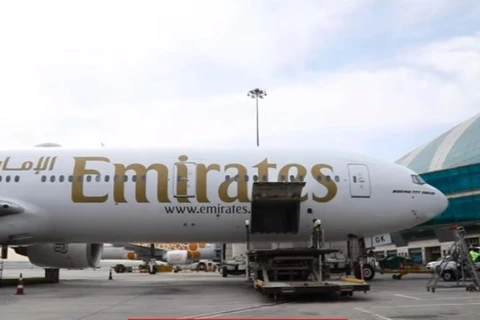 Chega ao Brasil voo com 2 milhões de doses da vacina de Oxford