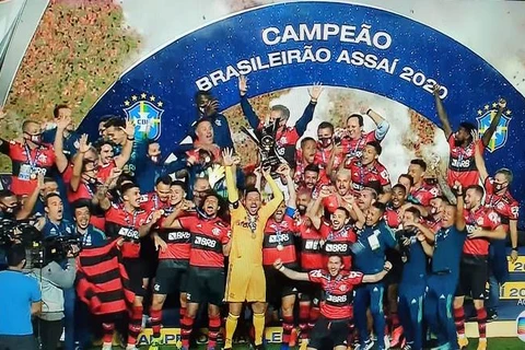 Flamengo perde para São Paulo, mas é campeão do Brasileirão 2020
