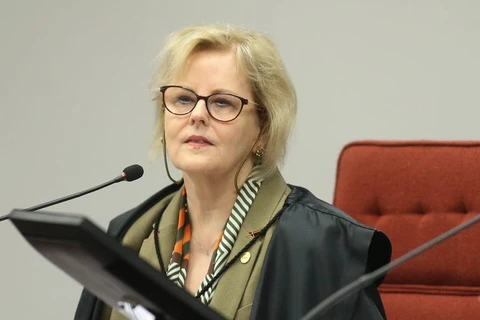 Rosa Weber determina que governo federal reative leitos de UTIs para Covid-19 em três estados