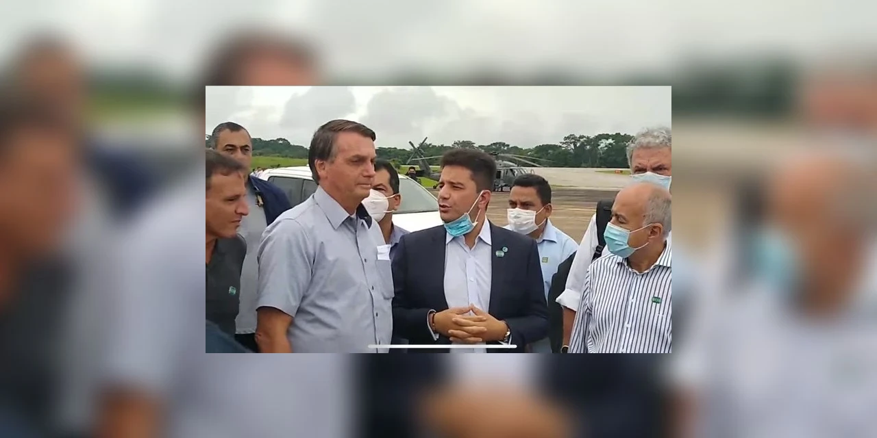 Governador do Acre testa positivo para Covid após visita de Bolsonaro e aglomerações