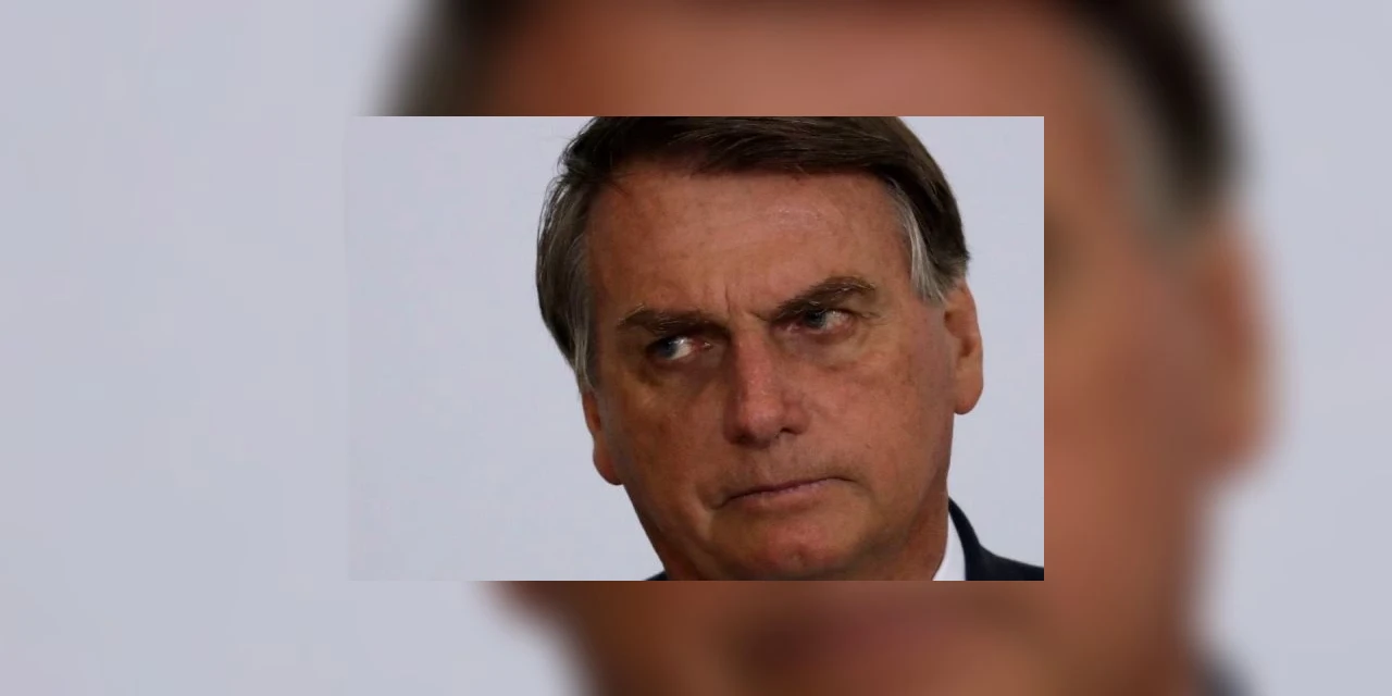 'Tem idiota que pede compra de vacina. Só se for na casa da tua mãe', diz Bolsonaro em discurso