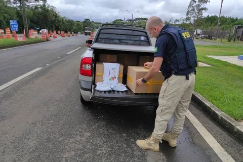 PRF prende homem transportando fertilizantes contrabandeados