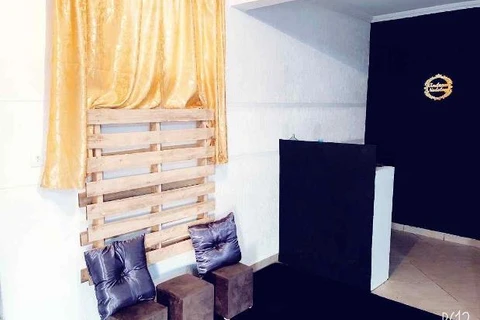 Ladrões invadem salão na Ronda e fazem a limpa