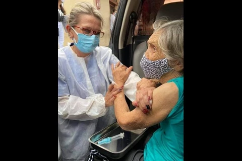 Ponta Grossa fecha a sexta com mais de 14 mil pessoas imunizadas