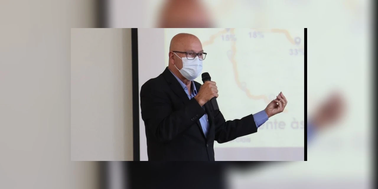 Falta de acordo com a Pfizer tira do Paraná 160 mil doses de vacina; diz Romanelli