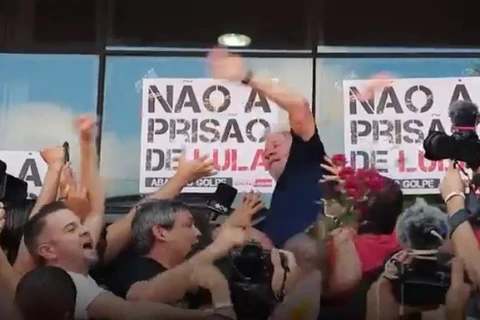 “Eu sairei dessa maior, mais forte, mais verdadeiro e inocente"; diz Lula após STF anular condenações do ex-presidente