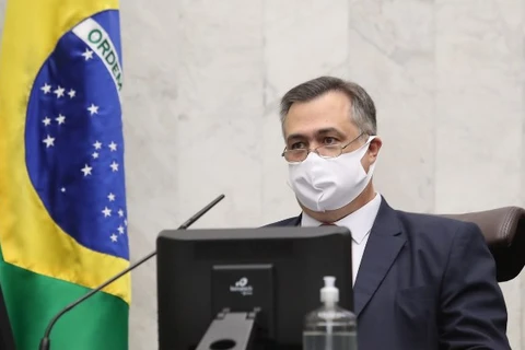 Beto Preto prevê que até maio 4 milhões de paranaenses estejam vacinados.