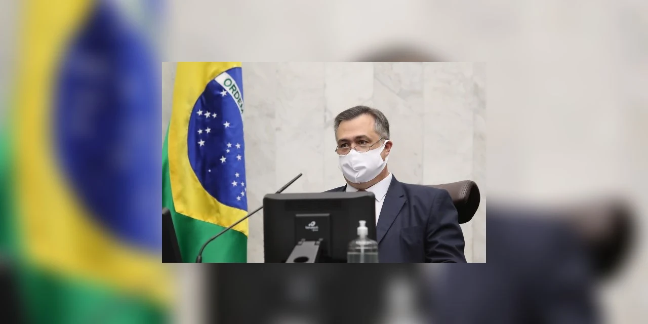 Beto Preto prevê que até maio 4 milhões de paranaenses estejam vacinados.